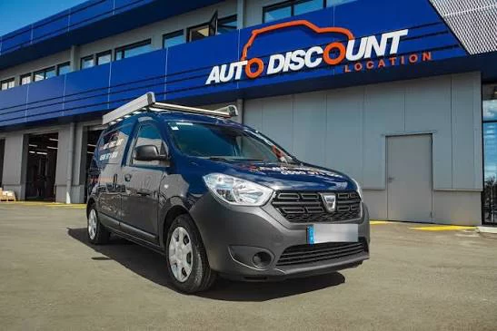 Photo source du bâtiment Auto Discount aux Abymes